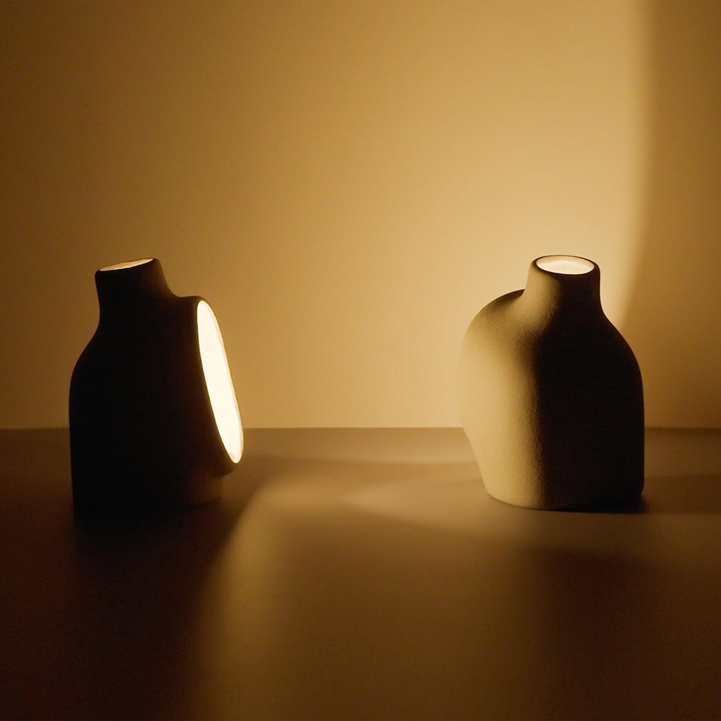 Flue - Ceramic Candle Lamp