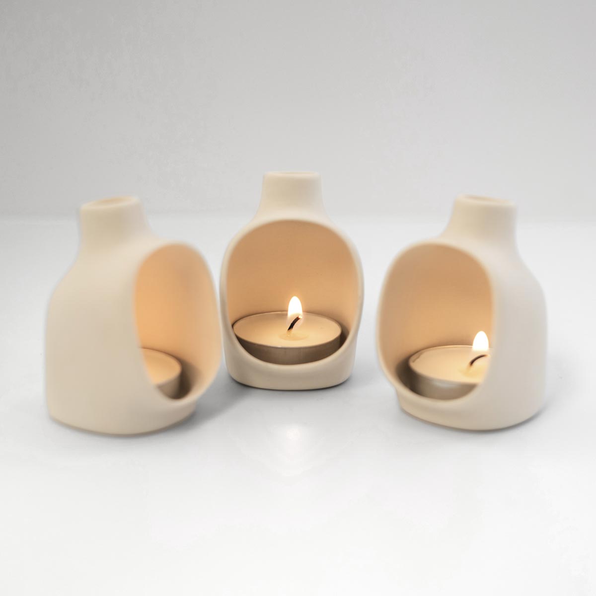 Flue - Ceramic Candle Lamp - White