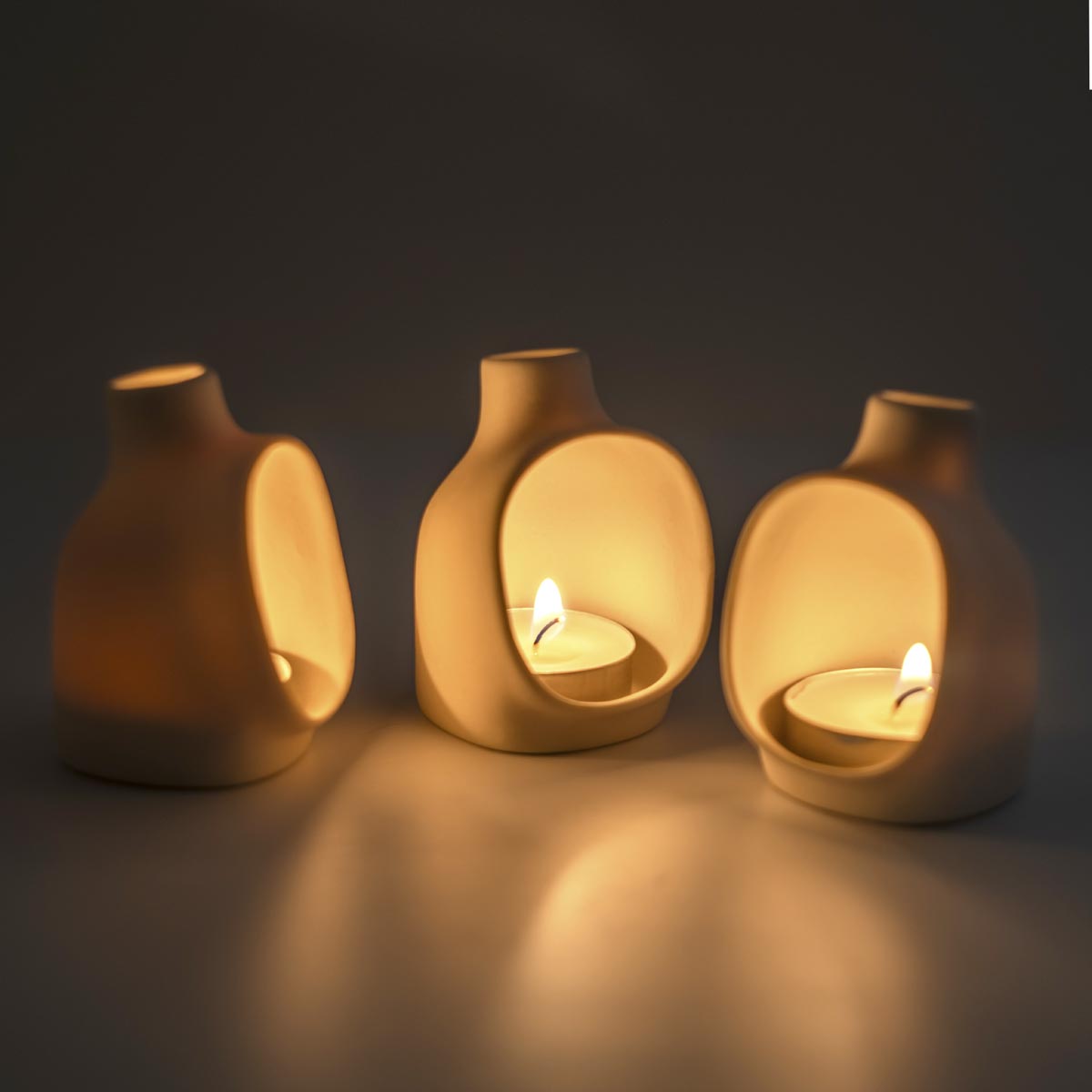 Flue - Ceramic Candle Lamp - White